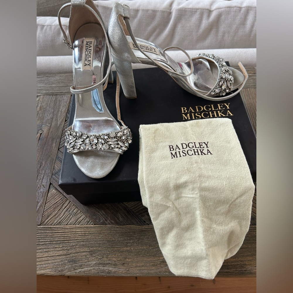BADGLEY MISHKA Silver Harper Block Heel